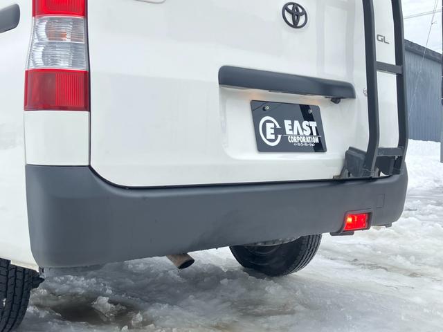 ライトエースバン ＧＬ　４ＷＤ　寒冷地仕様　リフトアップ　ワンオフルーフキャリア　リアラダー　前後バンパーエンブレム自社チッピング塗装　社外ワンセグナビ　バックカメラ　リアヒーター　リアフォグ　両側スライドドア　フルフラット（47枚目）