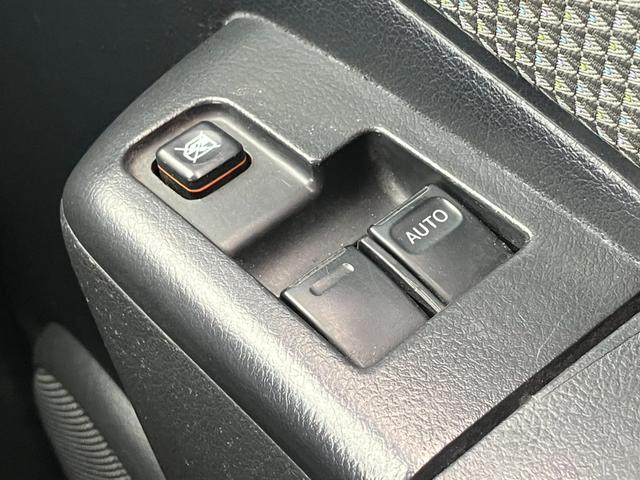 ライトエースバン ＧＬ　４ＷＤ　寒冷地仕様　リフトアップ　ワンオフルーフキャリア　リアラダー　前後バンパーエンブレム自社チッピング塗装　社外ワンセグナビ　バックカメラ　リアヒーター　リアフォグ　両側スライドドア　フルフラット（67枚目）