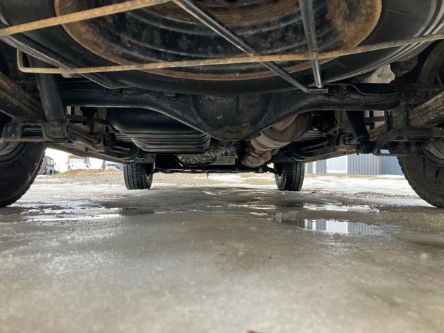 ハイエースバン ロングＤＸ　ＧＬパッケージ　４ＷＤ　自社買取車両　ワンオーナー　寒冷地仕様車　４型　ディーゼルターボ　ルーフキャリア　リアゲートラダー　両側スライド　純正ナビ　ドライブレコーダー　ＬＥＤヘッドライト　社外アルミホイール　ＥＴＣ（10枚目）