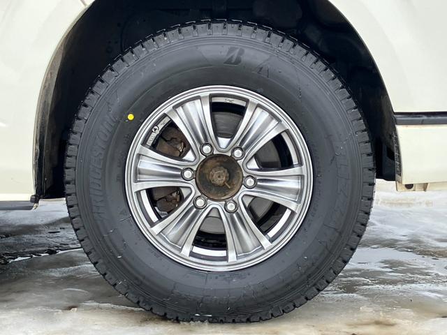 ハイエースバン ロングＤＸ　ＧＬパッケージ　４ＷＤ　自社買取車両　ワンオーナー　寒冷地仕様車　４型　ディーゼルターボ　ルーフキャリア　リアゲートラダー　両側スライド　純正ナビ　ドライブレコーダー　ＬＥＤヘッドライト　社外アルミホイール　ＥＴＣ（42枚目）