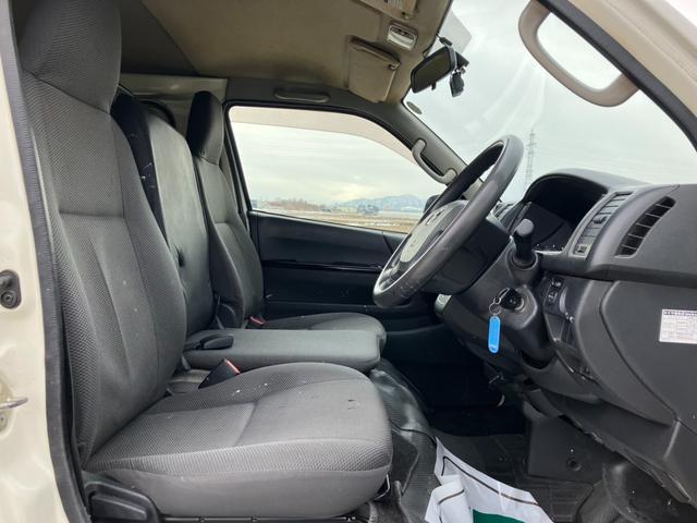 ハイエースバン ロングＤＸ　ＧＬパッケージ　４ＷＤ　自社買取車両　ワンオーナー　寒冷地仕様車　４型　ディーゼルターボ　ルーフキャリア　リアゲートラダー　両側スライド　純正ナビ　ドライブレコーダー　ＬＥＤヘッドライト　社外アルミホイール　ＥＴＣ（44枚目）