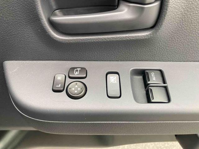 スーパーキャリイ X MT 衝突被害軽減システム クリアランスソナー レーンアシスト アイドリングストップ 電動格納ミラー ESC エアコン 運転席エアバッグ 助手席エアバッグ CD USB(5枚目)