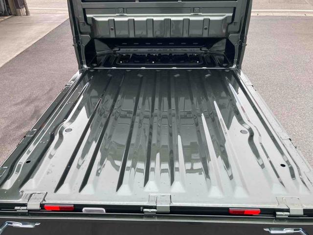 スーパーキャリイ X MT 衝突被害軽減システム クリアランスソナー レーンアシスト アイドリングストップ 電動格納ミラー ESC エアコン 運転席エアバッグ 助手席エアバッグ CD USB(16枚目)