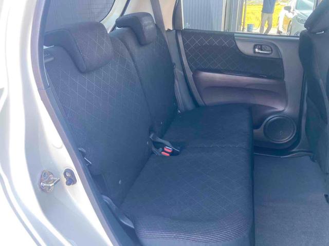 Ｎ－ＯＮＥ プレミアム　ＳＳパッケージ　ＥＴＣ　バックカメラ　ナビ　ＴＶ　衝突被害軽減システム　ＨＩＤ　スマートキー　アイドリングストップ　電動格納ミラー　シートヒーター　ベンチシート　ＣＶＴ　盗難防止システム　ＡＢＳ　ＥＳＣ　ＣＤ（10枚目）