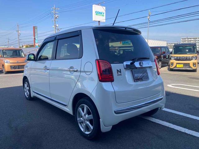 Ｎ－ＯＮＥ プレミアム　ＳＳパッケージ　ＥＴＣ　バックカメラ　ナビ　ＴＶ　衝突被害軽減システム　ＨＩＤ　スマートキー　アイドリングストップ　電動格納ミラー　シートヒーター　ベンチシート　ＣＶＴ　盗難防止システム　ＡＢＳ　ＥＳＣ　ＣＤ（16枚目）