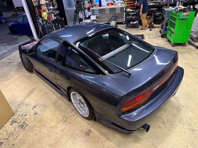 １８０ＳＸ 　ターボ　ＳＲ２０ＤＥＴ　クスコフルタップ車高調　社外ＬＳＤ　シュティッヒ１７インチＡＷ　社外テンションロッド　リヤピロアッパーアーム　トーロッド　ＡＰＥＸエアクリ　外マフラー　ブリッツブーストメーター（9枚目）