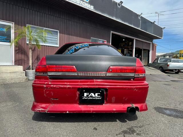 マークII ツアラーＶ　５速ＭＴ載せ替え公認済み　トラストＴ６７ー２５Ｇタービン　ＨＫＳ金Ｖプロ　ミニッツエキマニ　ワンダーフルエアロ　機械式ＬＳＤ　フルタップ車高調　伊藤オートＶ１ナックル　ＢＮスポーツボンネット（10枚目）