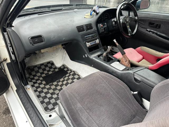 １８０ＳＸ タイプＲ　機械式ＬＳＤ　サンルーフ　フルエアロ　ＣＳＴ１８インチＡＷ　車高調　Ｓ１５メンバー　社外アーム　５穴化済み　ダッシュ貫通ロールバー　フルバケ（25枚目）