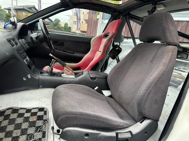 １８０ＳＸ タイプＲ　機械式ＬＳＤ　サンルーフ　フルエアロ　ＣＳＴ１８インチＡＷ　車高調　Ｓ１５メンバー　社外アーム　５穴化済み　ダッシュ貫通ロールバー　フルバケ（26枚目）