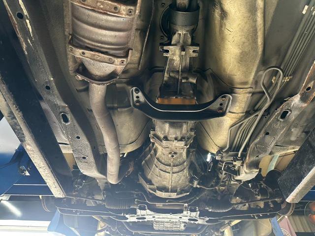 １８０ＳＸ タイプＩＩＩ　スーパーハイキャスパッケージ　サンルーフ　Ｒ０６ＭＩＤ１８インチＡＷ　機械式ＬＳＤ　フルエアロ　フルタップ車高調　前後ワイドフェンダー　ＢＬＩＴＺ前置きインタークーラー　フルバケ　社外マフラー　渚オートガッチリサポート（34枚目）