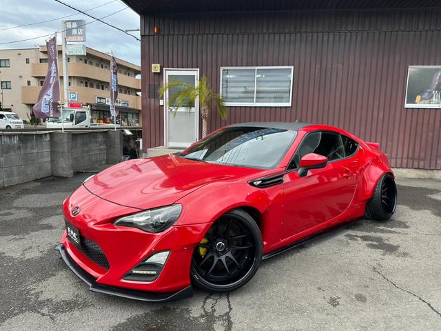 ８６ Ｇ　ロケットバニー前後ワイドフェンダー公認済み　ロケットバニーダックテール　ＷＯＲＫエモーション１８インチＡＷ　Ｓｔａｇｅ２１フロントリップ　ＴＲＤリヤハーフスポイラー　３２６車高調　風間オートロアアーム（2枚目）