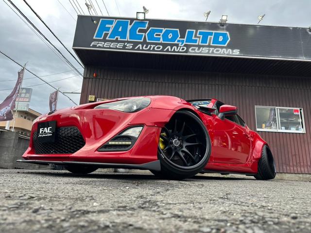 ８６ Ｇ　ロケットバニー前後ワイドフェンダー公認済み　ロケットバニーダックテール　ＷＯＲＫエモーション１８インチＡＷ　Ｓｔａｇｅ２１フロントリップ　ＴＲＤリヤハーフスポイラー　３２６車高調　風間オートロアアーム（12枚目）