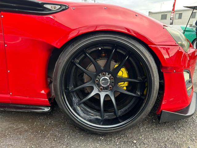 ８６ Ｇ　ロケットバニー前後ワイドフェンダー公認済み　ロケットバニーダックテール　ＷＯＲＫエモーション１８インチＡＷ　Ｓｔａｇｅ２１フロントリップ　ＴＲＤリヤハーフスポイラー　３２６車高調　風間オートロアアーム（43枚目）