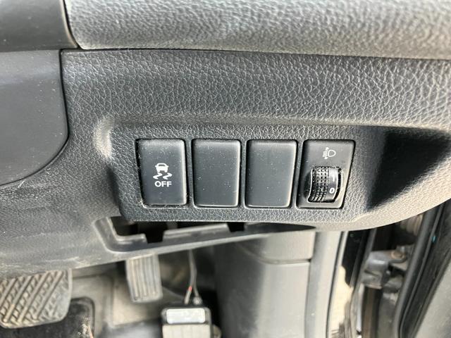 エクストレイル ２０Ｘ　４ＷＤ　カブロンシート　ＳＤナビフルセグＴＶ　Ｂｌｕｅｔｏｏｔｈ対応　バックカメラ　ＥＴＣ　スマートキー　シートヒーター　オートエアコン　純正アルミホイール（20枚目）