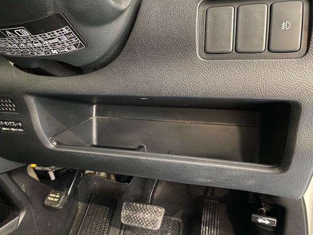 ゼストスパーク ダイナミック　スペシャル　禁煙車　新品タイヤ４本　ナビ　バックカメラ　ＴＶ　Ｂｌｕｅｔｏｏｔｈ接続　ＥＴＣ　盗難防止システム　スマートキー　純正アルミホイール（26枚目）