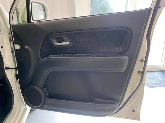 ゼストスパーク ダイナミック　スペシャル　禁煙車　新品タイヤ４本　ナビ　バックカメラ　ＴＶ　Ｂｌｕｅｔｏｏｔｈ接続　ＥＴＣ　盗難防止システム　スマートキー　純正アルミホイール（37枚目）