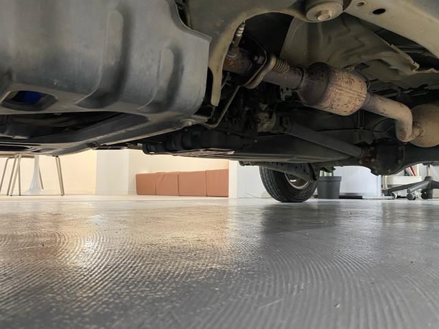 ハイゼットカーゴ ＤＸ　ワンオーナー車！　ナビ　ＴＶ　Ｂｌｕｅｔｏｏｔｈ接続　オートマ　キーレス　ラジオ　パワーウインドウ　集中ロック　運転席エアバッグ　助手席エアバッグ　パワーステアリング　社外アルミホイール　ドアバイザー（74枚目）