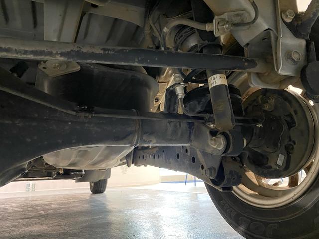 ハイゼットカーゴ ＤＸ　ワンオーナー車！　ナビ　ＴＶ　Ｂｌｕｅｔｏｏｔｈ接続　オートマ　キーレス　ラジオ　パワーウインドウ　集中ロック　運転席エアバッグ　助手席エアバッグ　パワーステアリング　社外アルミホイール　ドアバイザー（80枚目）