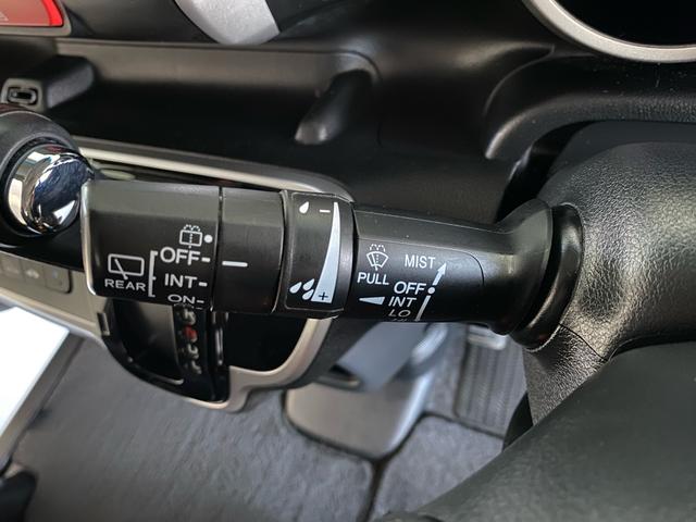 Ｎ－ＢＯＸカスタム Ｇ　ＳＳブラックスタイルパッケージ　禁煙車　新品タイヤ　全国対応１年保証付き　衝突被害軽減システム　両側電動スライドドア　ナビ　ＴＶ　Ｂｌｕｅｔｏｏｔｈオーディオ　アイドリングストップ　盗難防止システム　スマートキー　オート格納ミラー（21枚目）