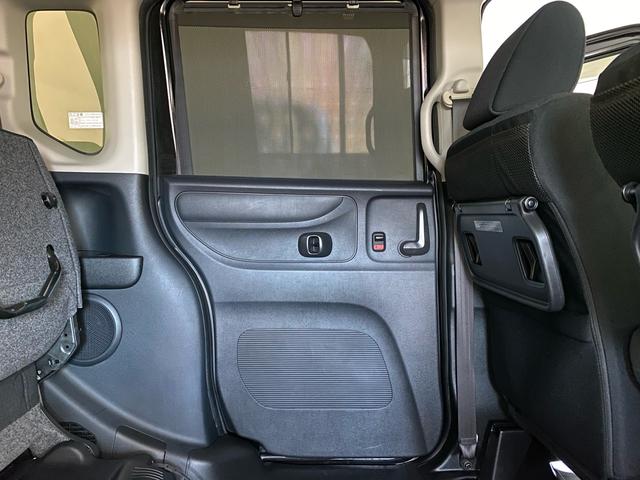 Ｎ－ＢＯＸカスタム Ｇ　ＳＳブラックスタイルパッケージ　禁煙車　新品タイヤ　全国対応１年保証付き　衝突被害軽減システム　両側電動スライドドア　ナビ　ＴＶ　Ｂｌｕｅｔｏｏｔｈオーディオ　アイドリングストップ　盗難防止システム　スマートキー　オート格納ミラー（42枚目）