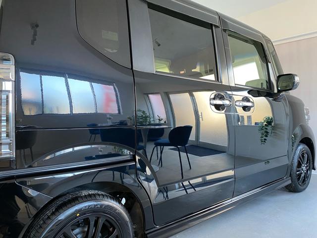 Ｎ－ＢＯＸカスタム Ｇ　ＳＳブラックスタイルパッケージ　禁煙車　新品タイヤ　全国対応１年保証付き　衝突被害軽減システム　両側電動スライドドア　ナビ　ＴＶ　Ｂｌｕｅｔｏｏｔｈオーディオ　アイドリングストップ　盗難防止システム　スマートキー　オート格納ミラー（50枚目）