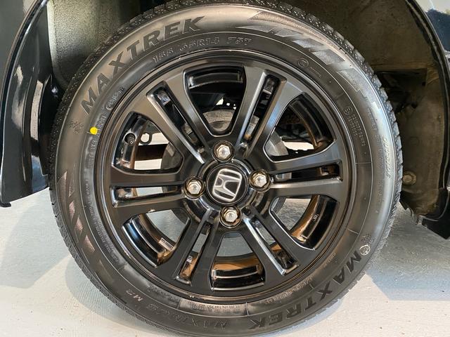 Ｎ－ＢＯＸカスタム Ｇ　ＳＳブラックスタイルパッケージ　禁煙車　新品タイヤ　全国対応１年保証付き　衝突被害軽減システム　両側電動スライドドア　ナビ　ＴＶ　Ｂｌｕｅｔｏｏｔｈオーディオ　アイドリングストップ　盗難防止システム　スマートキー　オート格納ミラー（69枚目）