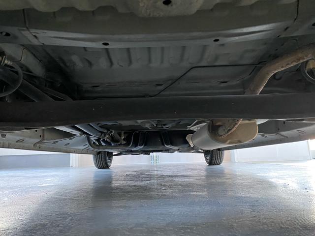 Ｎ－ＢＯＸカスタム Ｇ　ＳＳブラックスタイルパッケージ　禁煙車　新品タイヤ　全国対応１年保証付き　衝突被害軽減システム　両側電動スライドドア　ナビ　ＴＶ　Ｂｌｕｅｔｏｏｔｈオーディオ　アイドリングストップ　盗難防止システム　スマートキー　オート格納ミラー（78枚目）