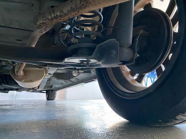 Ｎ－ＢＯＸカスタム Ｇ　ＳＳブラックスタイルパッケージ　禁煙車　新品タイヤ　全国対応１年保証付き　衝突被害軽減システム　両側電動スライドドア　ナビ　ＴＶ　Ｂｌｕｅｔｏｏｔｈオーディオ　アイドリングストップ　盗難防止システム　スマートキー　オート格納ミラー（80枚目）