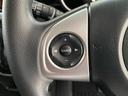 ステアリングにはオーディオ操作スイッチ付き！