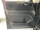ドアパネルに目立つダメージは無く、状態良好です♪