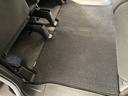 フロアマットに大きな汚れありません！