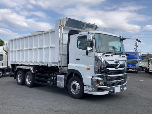プロフィア 日野 大型 深ダンプ 26.9立米 最大積載9300kg 新明和製深ダンプ R6年8月製 リア片開き リターダー付 アルミホイール 最大積載9300kg 26.9立米 未稼働車(2枚目)