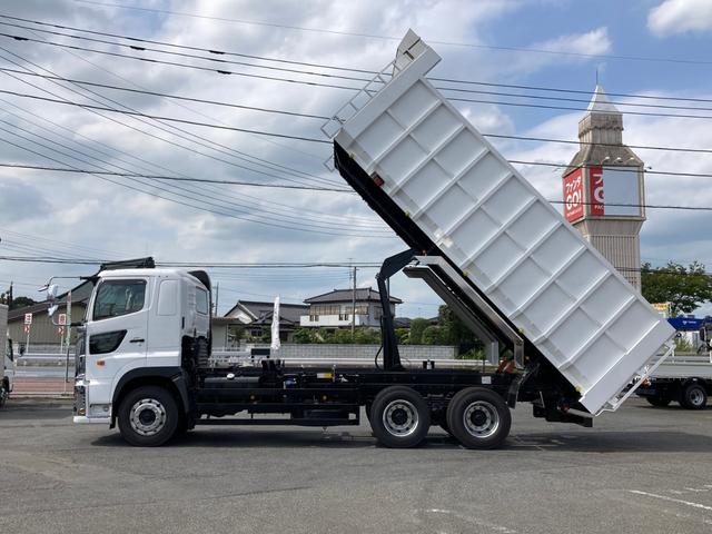 プロフィア 日野 大型 深ダンプ 26.9立米 最大積載9300kg 新明和製深ダンプ R6年8月製 リア片開き リターダー付 アルミホイール 最大積載9300kg 26.9立米 未稼働車(5枚目)