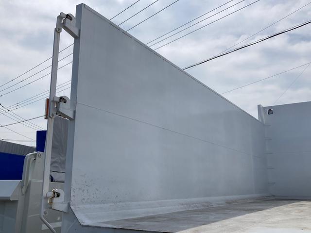 プロフィア 日野 大型 深ダンプ 26.9立米 最大積載9300kg 新明和製深ダンプ R6年8月製 リア片開き リターダー付 アルミホイール 最大積載9300kg 26.9立米 未稼働車(12枚目)