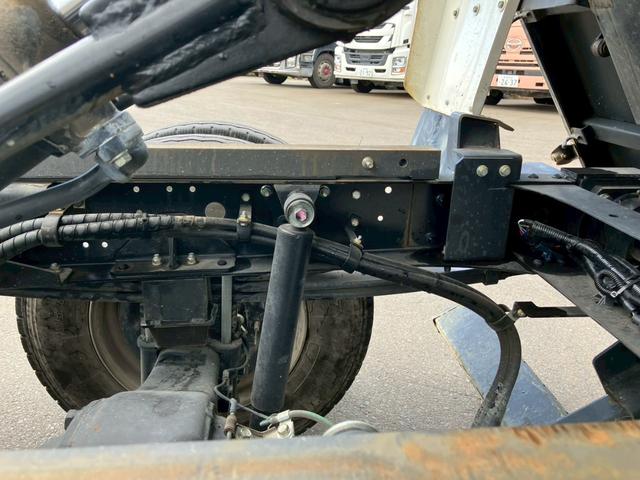 デュトロ 日野 小型 ワイド ローダーダンプ 最大積載3700kg 新明和製ローダーダンプ R4年2月製 ラジコン付 リア丸ピン加工 ワイド幅 最大積載量3700kg(35枚目)