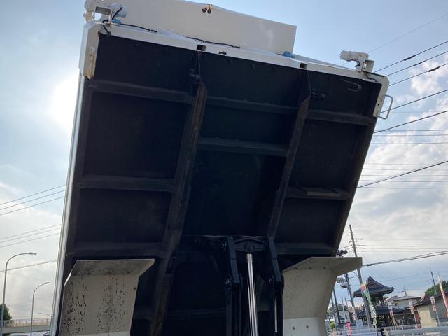 ファイター 三菱ふそう　中型クレーン付ダンプ　最大積載２２５０ｋｇ　タダノ製４段（２．９３ｔ吊）クレーン　Ｒ２年９月製　ラジコン　フックイン　警報型　新明和製一方開ダンプ　Ｒ２年１２月製　自動シート　最大積載量２２５０ｋｇ　標準幅（9枚目）