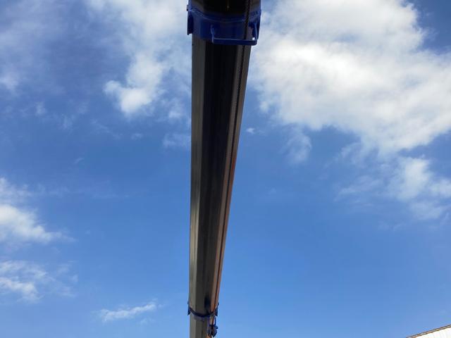 ファイター 三菱ふそう　中型クレーン付ダンプ　最大積載２２５０ｋｇ　タダノ製４段（２．９３ｔ吊）クレーン　Ｒ２年９月製　ラジコン　フックイン　警報型　新明和製一方開ダンプ　Ｒ２年１２月製　自動シート　最大積載量２２５０ｋｇ　標準幅（15枚目）