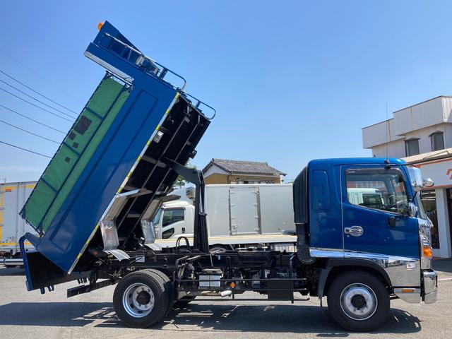 ヒノレンジャー 日野 増トン 一方開ダンプ 最大積載7600kg 新明和製一方開ダンプ H29年7月製 クイック自動シート リア丸ピン加工 可倒式バンパー 6MT(5枚目)