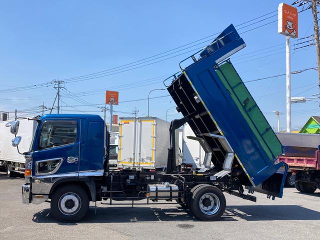 ヒノレンジャー 日野 増トン 一方開ダンプ 最大積載7600kg 新明和製一方開ダンプ H29年7月製 クイック自動シート リア丸ピン加工 可倒式バンパー 6MT(6枚目)