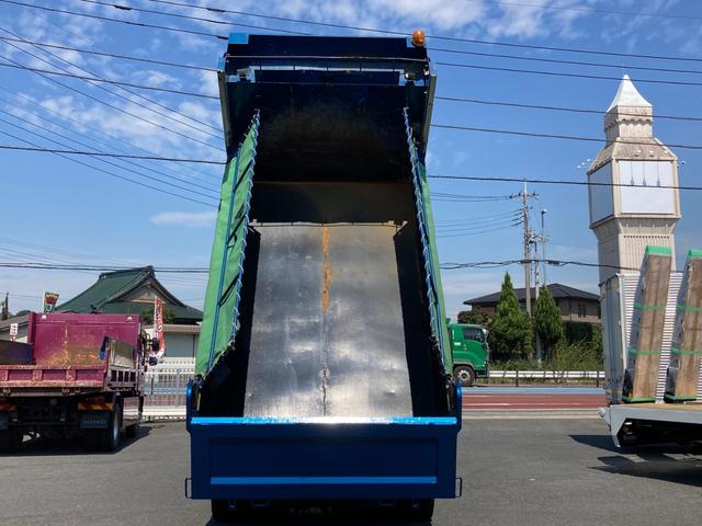 ヒノレンジャー 日野 増トン 一方開ダンプ 最大積載7600kg 新明和製一方開ダンプ H29年7月製 クイック自動シート リア丸ピン加工 可倒式バンパー 6MT(10枚目)