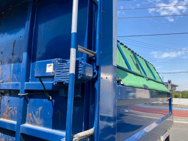 ヒノレンジャー 日野 増トン 一方開ダンプ 最大積載7600kg 新明和製一方開ダンプ H29年7月製 クイック自動シート リア丸ピン加工 可倒式バンパー 6MT(28枚目)