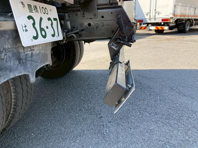 ヒノレンジャー 日野 増トン 一方開ダンプ 最大積載7600kg 新明和製一方開ダンプ H29年7月製 クイック自動シート リア丸ピン加工 可倒式バンパー 6MT(29枚目)