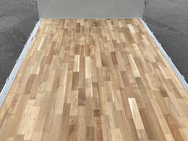 デュトロ 日野 小型 アルミウイング 最大積載3450kg 日本フルハーフ製アルミウイング R6年7月製 ワイド超ロングボディー ラッシングレール1段 セイコーラック2個 引き出しフック6個 最大積載量3450kg 未稼働車(12枚目)