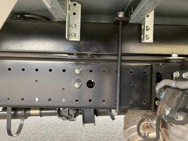 デュトロ 日野 小型 アルミウイング 最大積載3450kg 日本フルハーフ製アルミウイング R6年7月製 ワイド超ロングボディー ラッシングレール1段 セイコーラック2個 引き出しフック6個 最大積載量3450kg 未稼働車(30枚目)