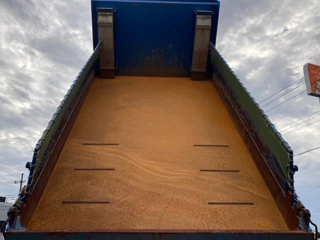 ヒノレンジャー 日野 中型 ローダーダンプ 最大積載2550kg 新明和製ローダーダンプ H31年1月製 クイック自動シート リア丸ピン加工 アルミブリッジ付き 最大積載量2550kg 6MT(11枚目)
