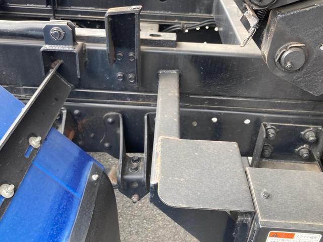 ヒノレンジャー 日野 中型 ローダーダンプ 最大積載2550kg 新明和製ローダーダンプ H31年1月製 クイック自動シート リア丸ピン加工 アルミブリッジ付き 最大積載量2550kg 6MT(14枚目)