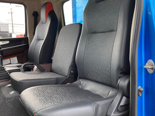 ヒノレンジャー 日野 中型 ローダーダンプ 最大積載2550kg 新明和製ローダーダンプ H31年1月製 クイック自動シート リア丸ピン加工 アルミブリッジ付き 最大積載量2550kg 6MT(20枚目)