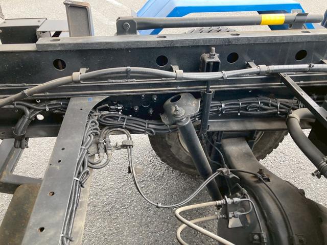ヒノレンジャー 日野 中型 ローダーダンプ 最大積載2550kg 新明和製ローダーダンプ H31年1月製 クイック自動シート リア丸ピン加工 アルミブリッジ付き 最大積載量2550kg 6MT(30枚目)