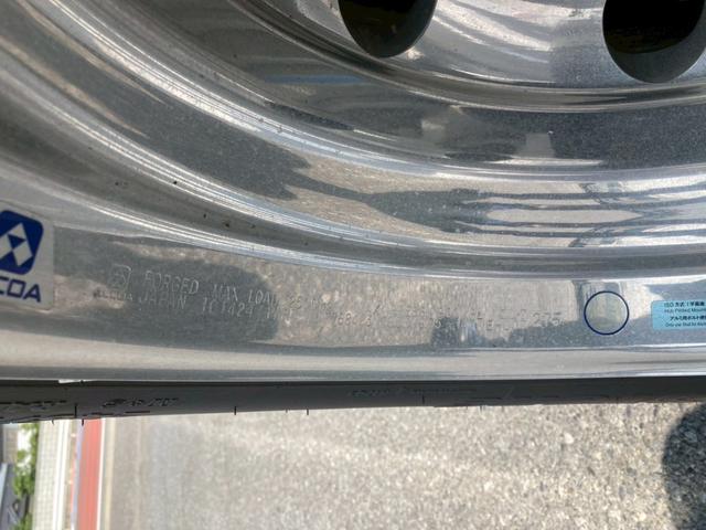 プロフィア 日野　大型アルミウイング　最大積載量１３４００ｋｇ　トランテックス製アルミウイング　Ｒ７年１月製　ハイルーフ　リターダー　リアエアサス　アルミホイール　ラッシングレール２段　セイコーラック４個　引き出しフック１８個　造りボディー　未稼働車（29枚目）