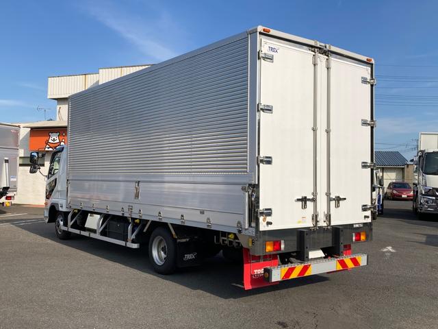 ファイター 三菱ふそう　中型アルミウイング　最大積載量２７５０ｋｇ　トレクス製アルミウイング　Ｒ５年３月製　６２００ワイドボディー　リアエアサス　ラッシングレール２段　セイコーラック２個　引き出しフック１０個　融雪使用車　フレーム防錆塗装（4枚目）